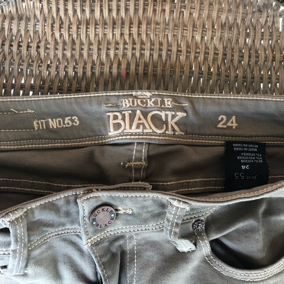 Buckle Black Shorts - Picture 4 of 4